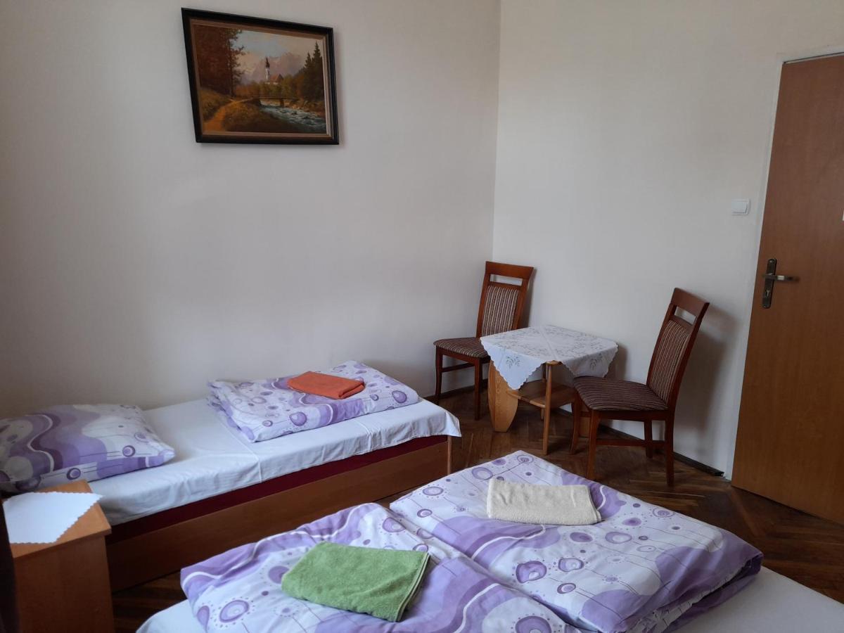 Krakow Hostel ภายนอก รูปภาพ